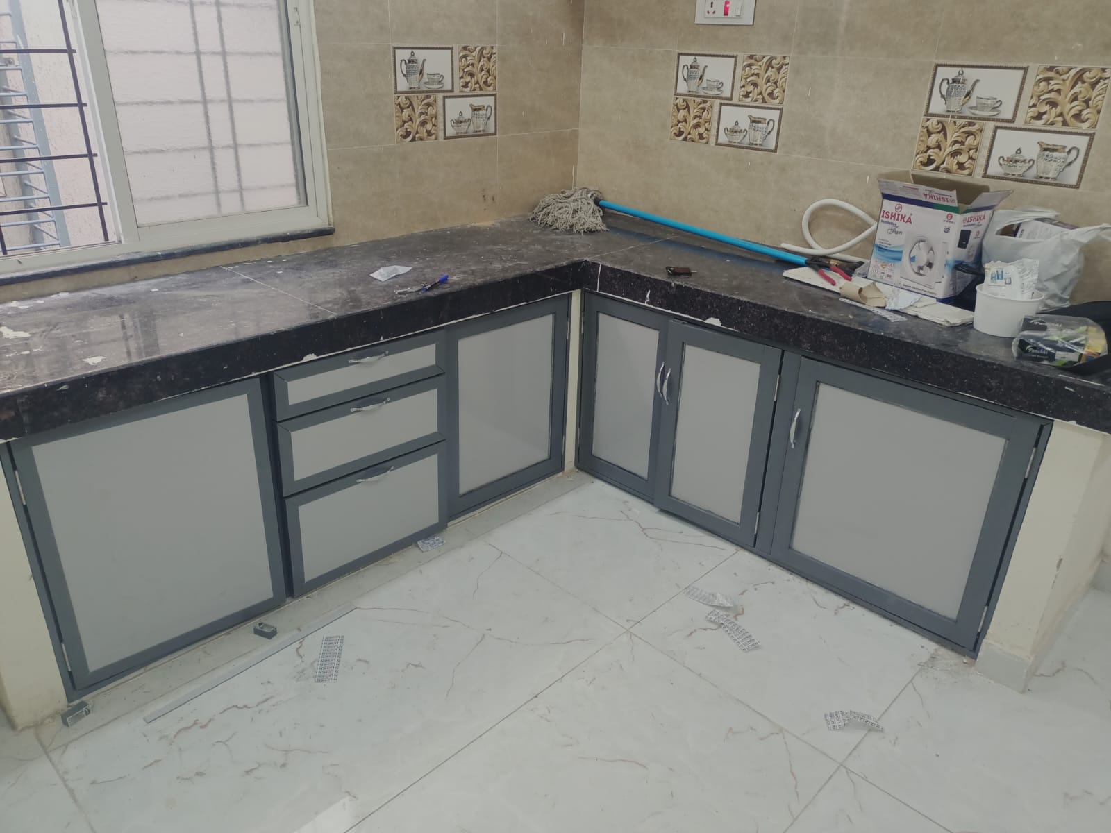 Modular Aluminium Kitchen Cabinets