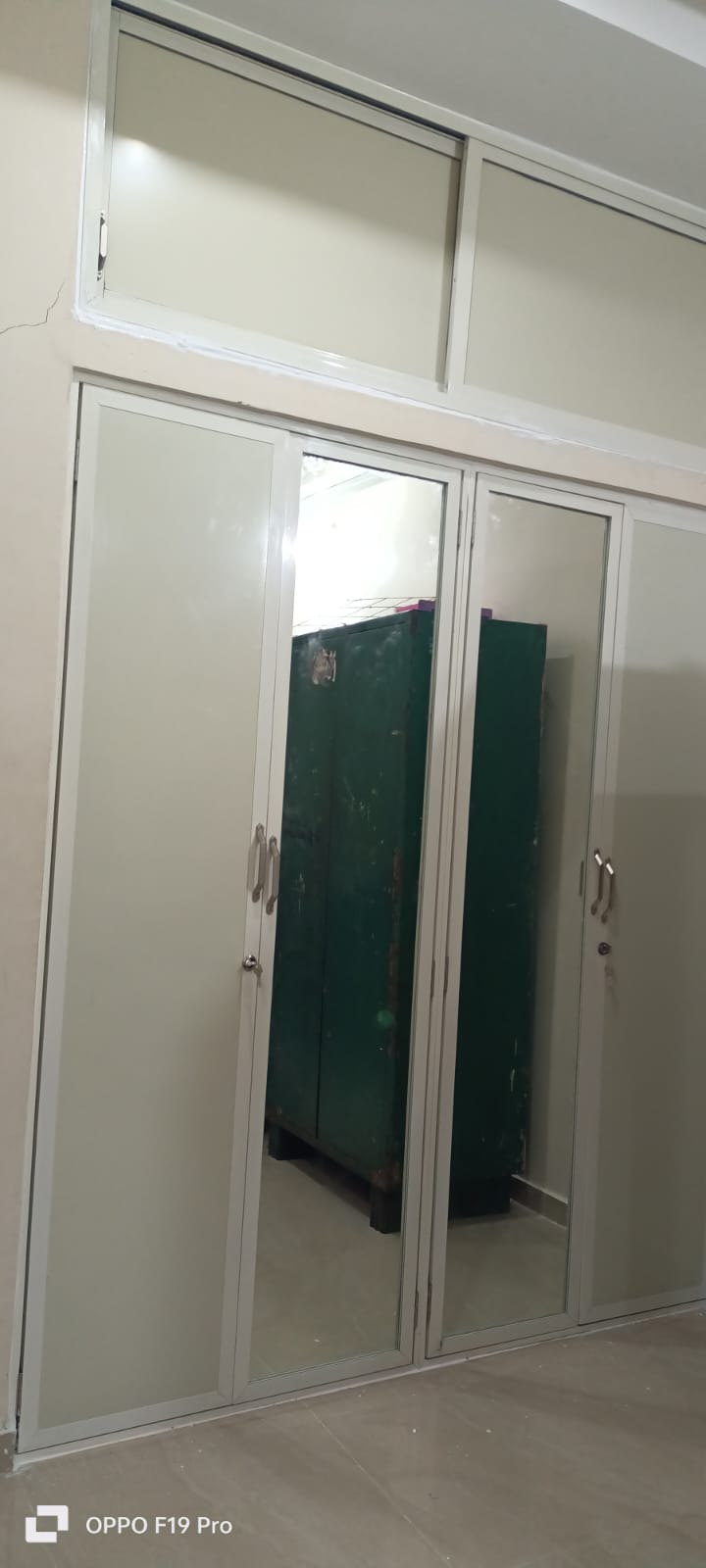 Aluminium Wardrobe with Mirror Finish