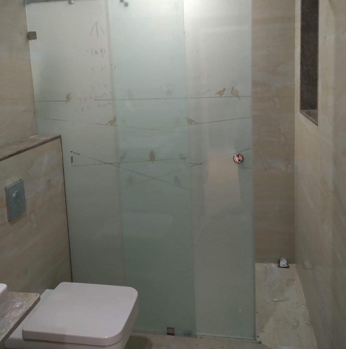 Frameless Glass Bathroom Partition