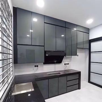 Aluminium Cupboards & Kitchen